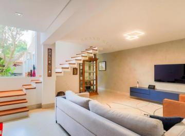 Casa · 136m² · 3 Quartos · 2 Vagas · Casa no Jardim Aeroporto com 3 dormitórios, área gourmet e 2 vagas de garagem!