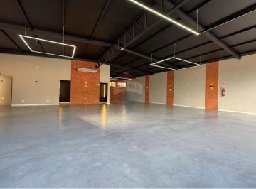 Comercial · 300m² · Galpão Moderno e Bem Localizado, Próximo à BR-040 e ao Centro de Juiz de Fora