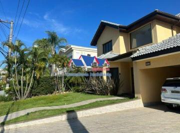 Casa · 460m² · 4 Quartos · 6 Vagas · Melville Alphaville - 460 m2, 4 suítes amplas, ótimo local