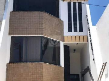 Comercial · 200m² · 2 Vagas · Excelente ponto comercial na Pedro Calazans