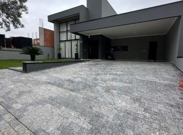 Casa · 230m² · 2 Quartos · 4 Vagas · Casa para venda com 3 quartos sendo 1 suíte - Portal das Estrelas 