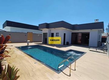 Casa · 188m² · 3 Quartos · 2 Vagas · Casa térrea em condomínio, com 3 suítes, cozinha com planejados e eletrodomésticos, espaço gourmet e