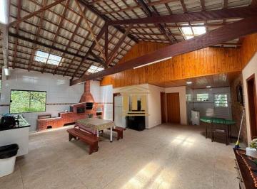 Casa · 415m² · 6 Quartos · 10 Vagas · Sobrado em , Campos do Jordão/SP de 415m² 6 quartos à venda por R$ 1.500.000,00