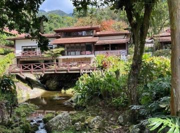 Casa · 300m² · 3 Quartos · 6 Vagas · Casa em Parque do Ingá, Teresópolis/RJ de 300m² 3 quartos à venda por R$ 1.350.000,00
