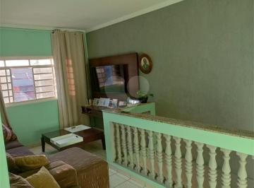 Casa · 202m² · 3 Quartos · 2 Vagas · Sobrado em Terras de Santa Teresa, Itupeva/SP de 202m² 3 quartos à venda por R$ 335.000,00