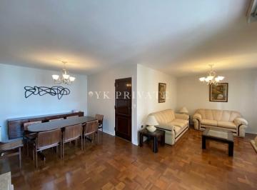 Apartamento · 142m² · 3 Quartos · 2 Vagas · Apto de 142m, 3 dormitórios, 1 suíte, 3 banheiros, 2 vagas de garagem.