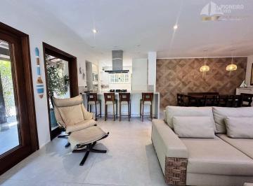 Casa · 212m² · 3 Quartos · 3 Vagas · Casa em condomínio à venda na Praia de Maresias, com conforto.