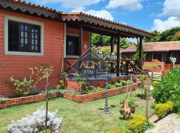 Casa · 150m² · 5 Quartos · 1 Vaga · Casa solta, térrea em condomínio, com uma vista linda, jardim, 05 quartos em Gravatá-PE