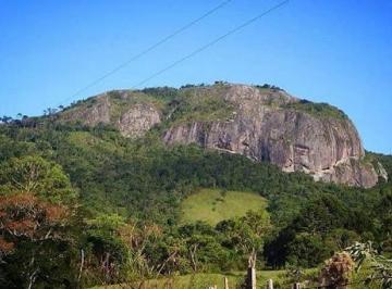 fc990474224909dc72da34589b1332b222fc4f79 · Propriedade com a Pedra do Jair, restaurante, casa de apoio e dois chalés à venda, 605.000 m² por R$