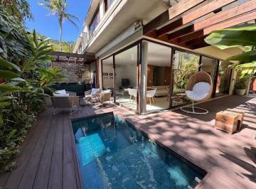 abf98af408612838c3dbd3afe5952409b996ab88 · Casa de Luxo na Praia da Barra do Sahy  São Sebastião/SP  A apenas 100 metros da praia, este imóvel 