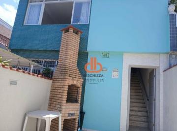 eed5508db8479c6d7c02975f9a80e173abcaec95 · Casa sobreposta Alta com três quartos, Suíte e Churrasqueira - Ótima localização