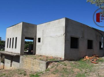 5a364fe75b683d298ec2638f19786c8fabf4793e · Casa  em condomínio faltando acabamento