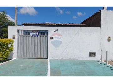 Casa · 90m² · 2 Quartos · Casa em ótima localização com 90m² de área útil