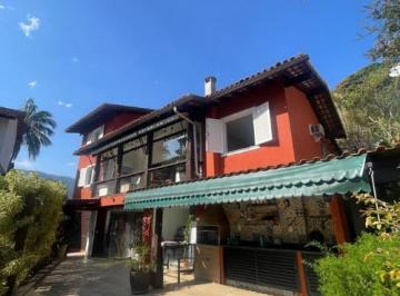 Fachada · Linda casa à venda com vista paradisíaca no Condomínio Ponta do Cais - Bairro Marinas