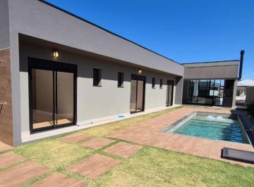 Foto 01 · Condomínio Vale das Águas Casa Plana com 3 suítes, escritório, piscina, em Bragança Paulista