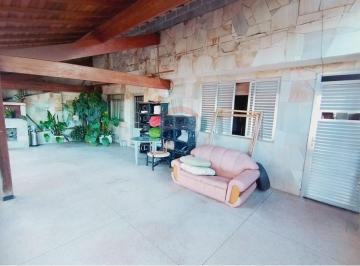 Casa · 250m² · 3 Quartos · "Casa Espetacular em Guarulhos - 3 Quartos e Quintal!"