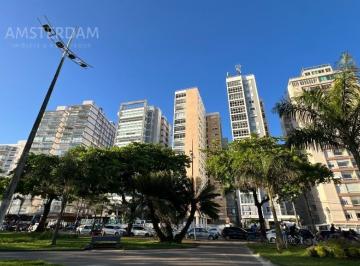 Foto 01 · Residência de Luxo à Venda em Santos/SP - 3 Suítes, 2 Salas, 5 Banheiros, 2 Vagas - 170m² no Gonzaga