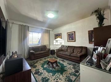Sala de Estar · Casa Sobrado 3 quartos com área gourmet