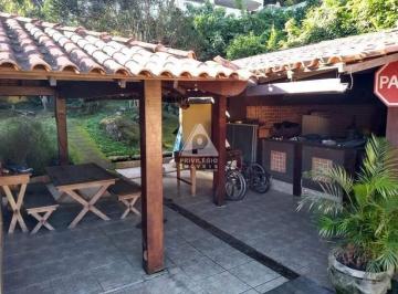Casa · 312m² · 3 Quartos · 3 Vagas · Casa Espetacular com 3 Suítes, Lazer Completo e Natureza Exuberante!
