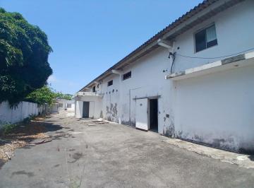 Comercial de 20 quartos, Lauro de Freitas · Amplo Conjunto Comercial Próximo ao Centro de Lauro de Freitas