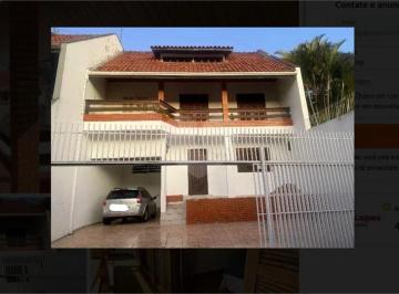Casa de 3 quartos, Curitiba · Casa com 3 quartos e 222 m² à venda em Guabirotuba, Curitiba
