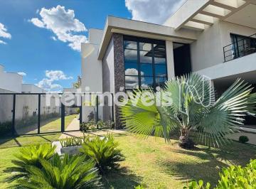 81ddd33f-3ae7-4251-8d78-e6f96d660833.webp · Casa em condominio | 5 quartos | Privê morada Sul | Jardim Botanico | 6 banhos | 4 vagas | Piscina