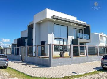 Casa · 190m² · 3 Quartos · 3 Vagas · Sobrado com vista para o mar em Xangri Lá