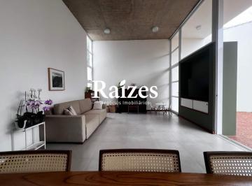 Casa · 182m² · 3 Quartos · 4 Vagas · Excelente casa no Karaíba com 3 suítes