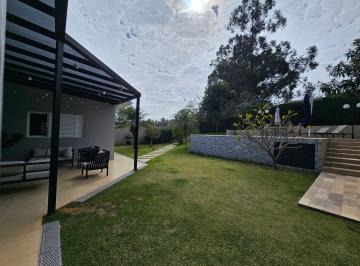 QUINTAL · LINDA CASA CONDOMÍNIO ZONA OESTE