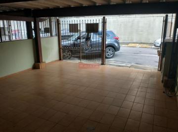 Casa · 100m² · 2 Quartos · 2 Vagas · Sobrado com 100m2, com 2 dorm, sala, coz, entrada lateral, 2 Wcs, edicula, 2 vagas. Oportunidade