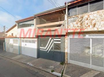 ea194de5369f1b6d1e2ce0bbd0873de2.jpg · Sobrado de 70m² com 2 quartos