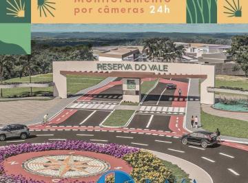 Foto 01 · LOTE ABRAÇADO POR UM PULMÃO VERDE COM VISTA EXCLUSIVA EM CONDOMÍNIO COMPLETO E COM SEGURANÇA 24H