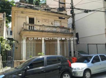 Casa · 320m² · 5 Quartos · 3 Vagas · Casa no estilo Neoclássico francês no Flamengo.