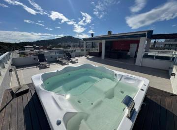 Apartamento · 345m² · 2 Quartos · 2 Vagas · Cobertura Duplex com Vista para o Mar