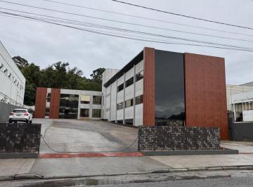 Casa · 1950m² · Prédio/Edifício Inteiro, Comercial para Aluguel, Distrito Industrial, São José