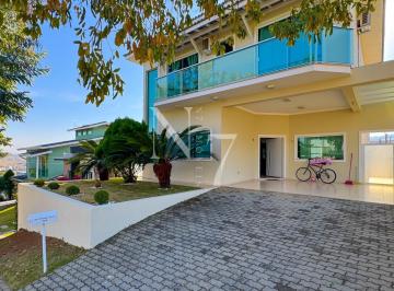 Casa · 262m² · 4 Quartos · 4 Vagas · Sobrado com 4 Dormitórios, Piscina e Área Gourmet em Condomínio Fechado !