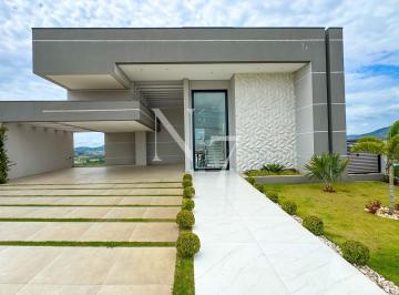 Casa · 850m² · 5 Quartos · 4 Vagas · Sobrado de Alto Padrão em Condomínio Fechado !