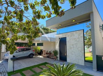 Casa · 183m² · 3 Quartos · 2 Vagas · Casa em condomínio com 3 Suítes, móveis planejados, piscina !