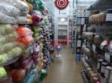 Comercial · 270m² · 2 Vagas · Loja em Centro, São Vicente/SP de 0m² para locação R$ 15.000,00/mes