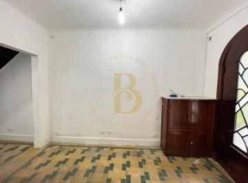 Comercial · 74m² · 6 Quartos · 1 Vaga · Casa comercial p/Locação - 6 cômodos, 2 banheiros, 74m², 1 vaga