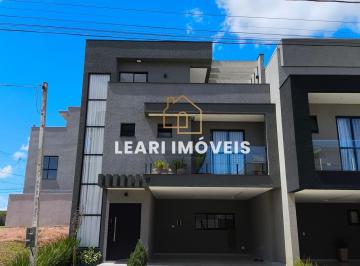 Casa · 164m² · 3 Quartos · 4 Vagas · Sobrado à venda no bairro Costeira - São José dos Pinhais/PR