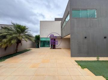 Casa · 256m² · 4 Quartos · 5 Vagas · Lindo imovel comercial ou residencial a venda