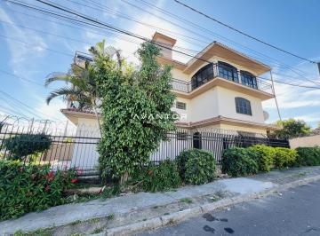 Casa · 319m² · 3 Quartos · 4 Vagas · Casa Triplex de esquina, com excelente Localização.