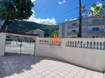18f09421f8e13bb86b1928461ac43c99c07ab9cc · Amplo Sobrado no Marapé com três quartos, Jardim e duas vagas de Garagem