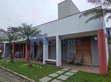 Foto 01 · Excelente casa a venda em Ubatuba/SP, 550m2, 7 dormitórios, 5 suítes, garagem para 8 veículos, garag