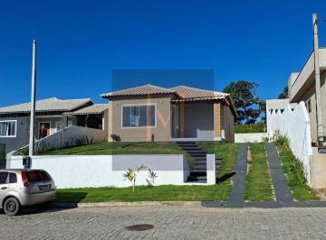 Foto 01 · Casa em Condomínio em São Mateus - São Pedro da Aldeia-RJ: 3 quartos, 1 suíte, 2 salas, 1 banheiro,