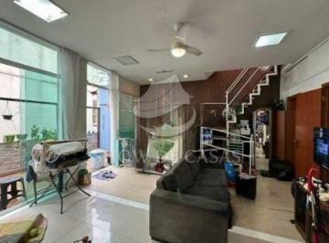 Casa · 300m² · 3 Quartos · 2 Vagas · Casa em Condomínio :  / Residencial / Copacabana
