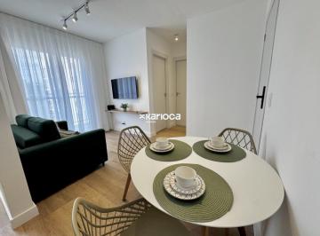 Este apartamento recentemente reformado oferece um design minimalista e clean, i · Apartamento Rio Wonder reformado 2 quartos vista para o Porto Maravilha