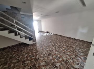 Casa · 140m² · 5 Quartos · 2 Vagas · Casa Triplex 5 quartos 1 suite, 140m2 , 2 vagas com quintal, condomínio fechado na Estrada do Rio Gr