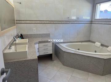 Casa de 4 quartos, Mangaratiba · Casa Duplex com 3 suítes na Reserva Ecologica do Sahy Porteira Fechada